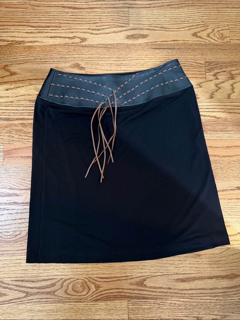 Vintage Vakko Black leather detail skirt size 6